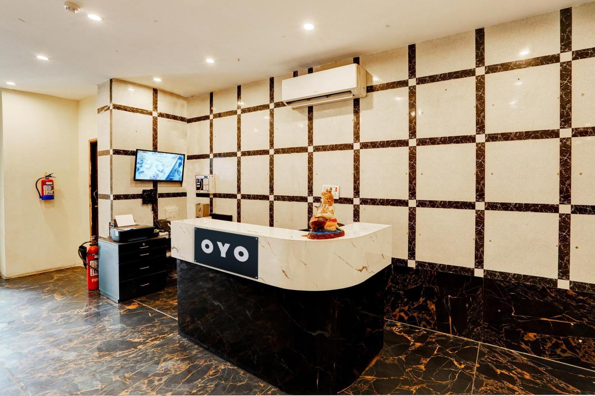 Hotel O Blue Vibes Meerut Extérieur photo