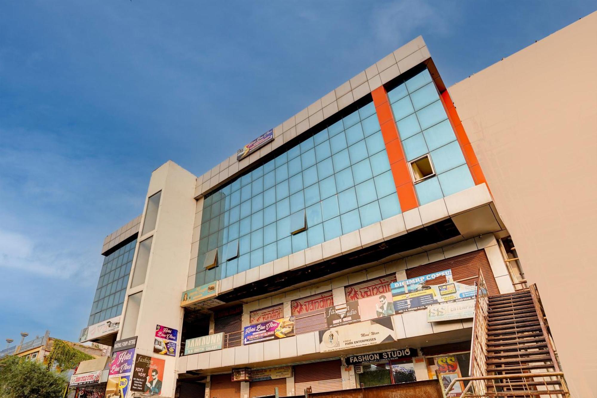 Hotel O Blue Vibes Meerut Extérieur photo